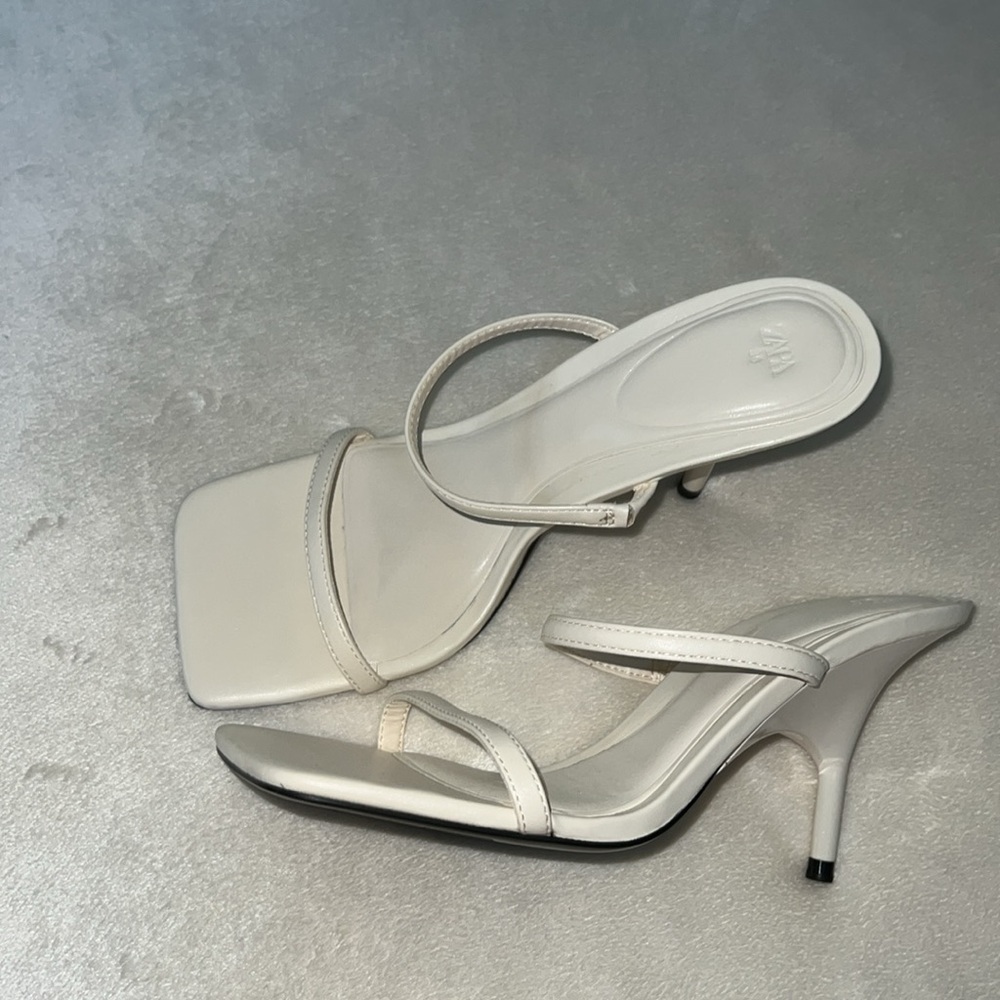 Zara Sandals Size 6